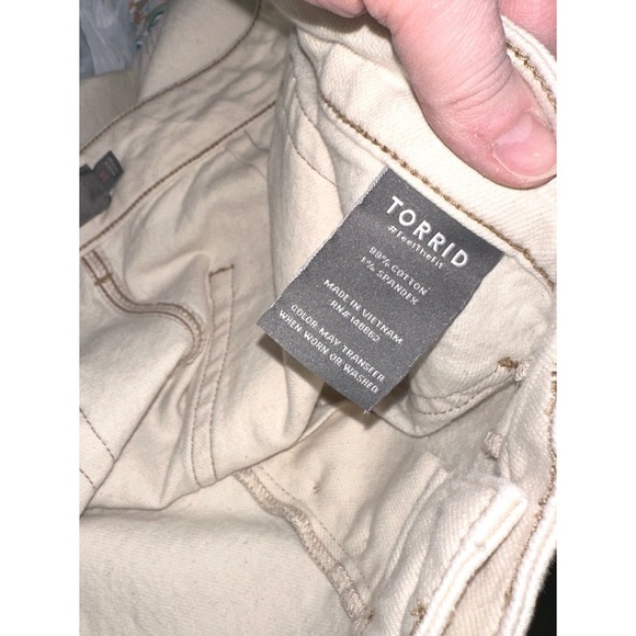 Torrid Crop Wide Leg Classic Denim High-Rise Jean - Picture 5 of 6